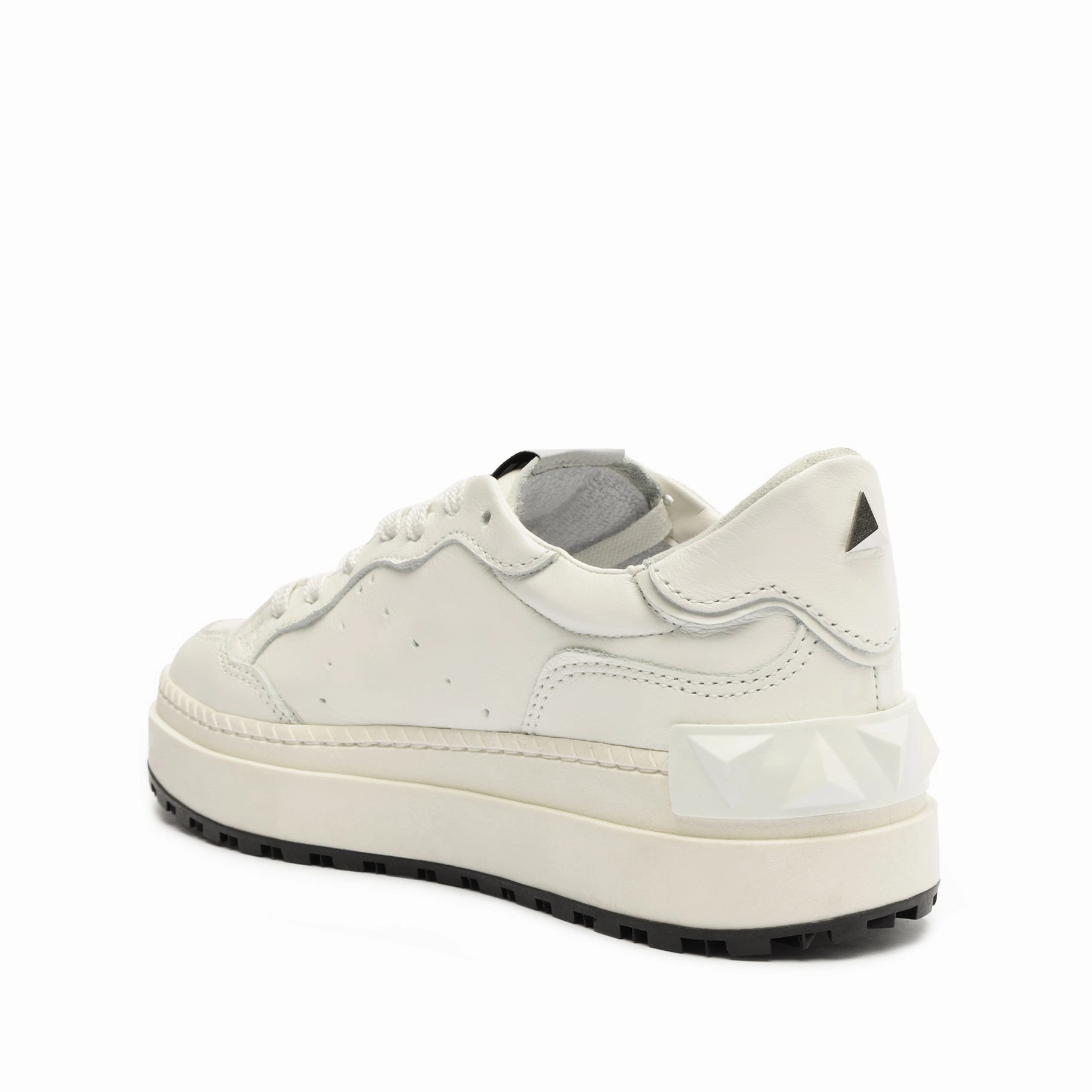 St-Bold Leather Sneaker Built For Pace