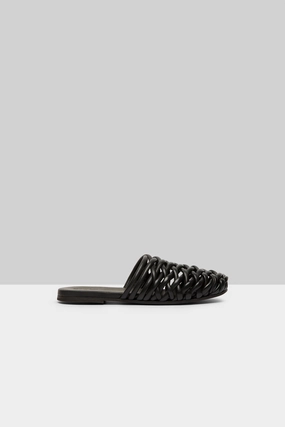 Quiet Strength Daily Shift Steccoblocco Leather Mule Sandal In Nero