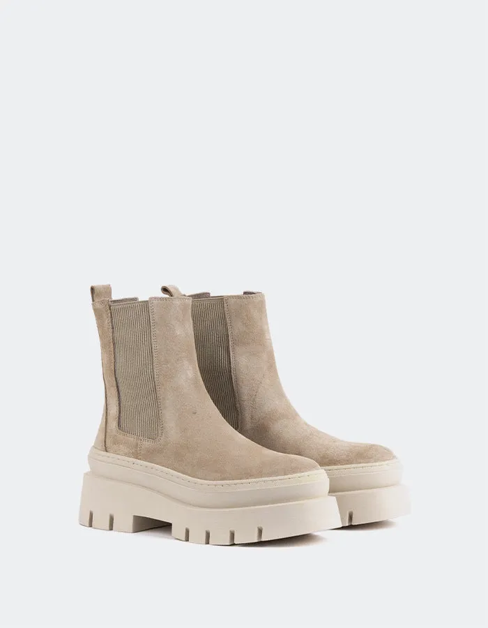 Delya Beige Suede Effortless Edge