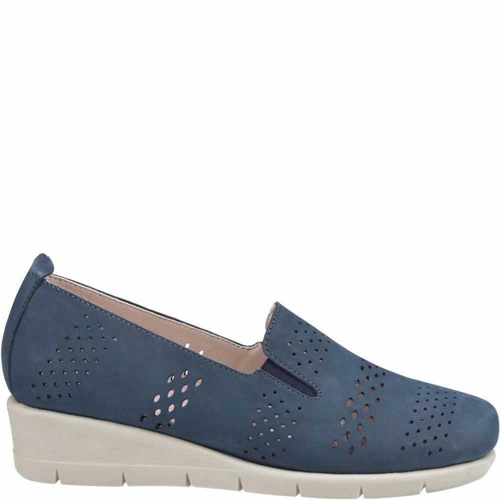 New Classics Shift-Mode Fleet & Foster Dinah Shoe