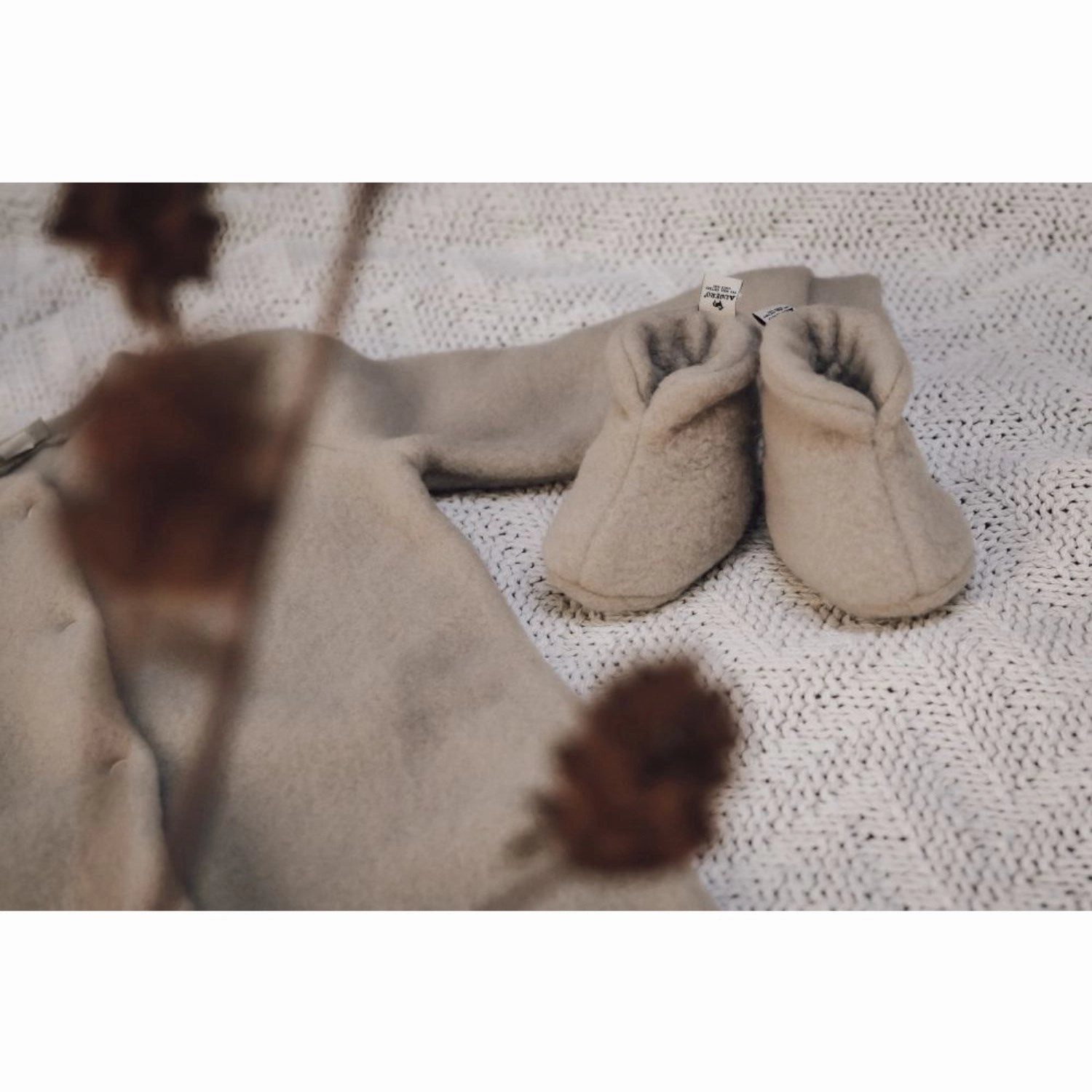 Alwero Beige Newborn Slippers Virgin Wool Modular Uniform Elevated Basics