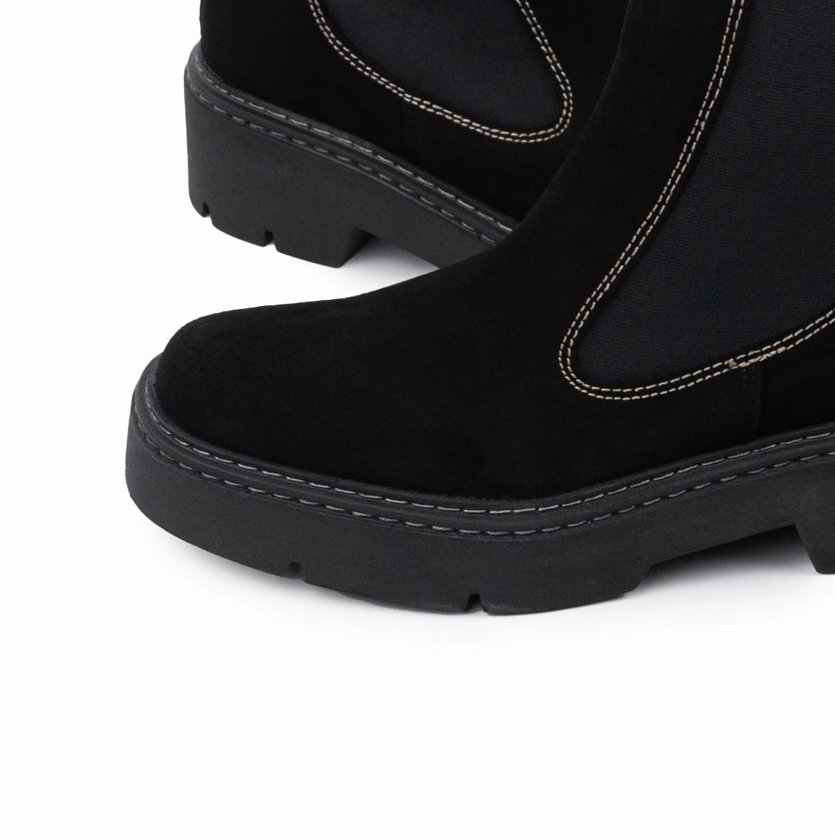 Columbus Black Suede Minimal Focus Calm-Driven Fit