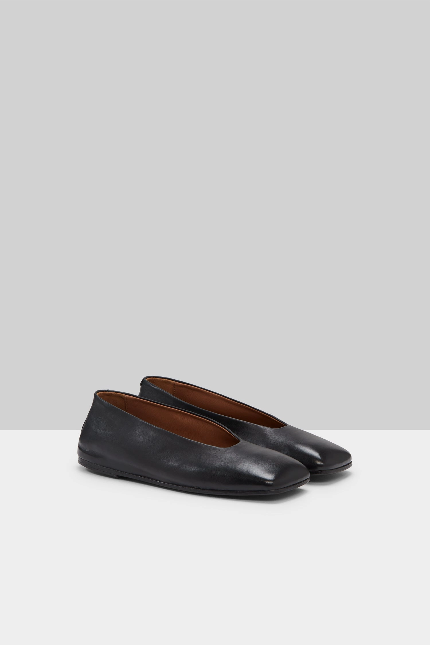 Spatolona Leather Shoe In Black Bold Minimal New Neutral