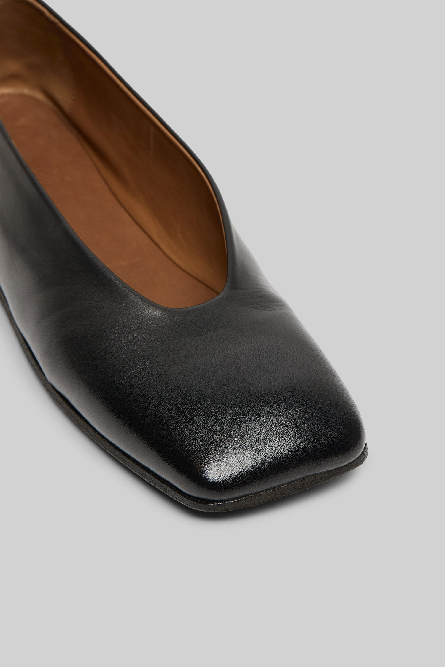 Spatolona Leather Shoe In Black Modern Rhythm