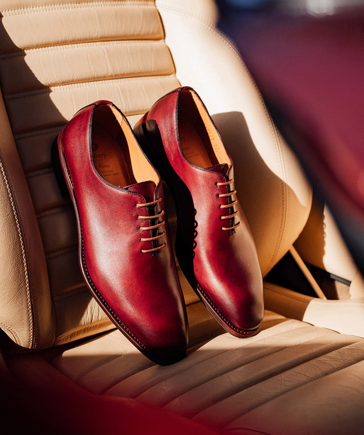 Active-Inspired Richelieu Giulia Bordeaux Patinated
