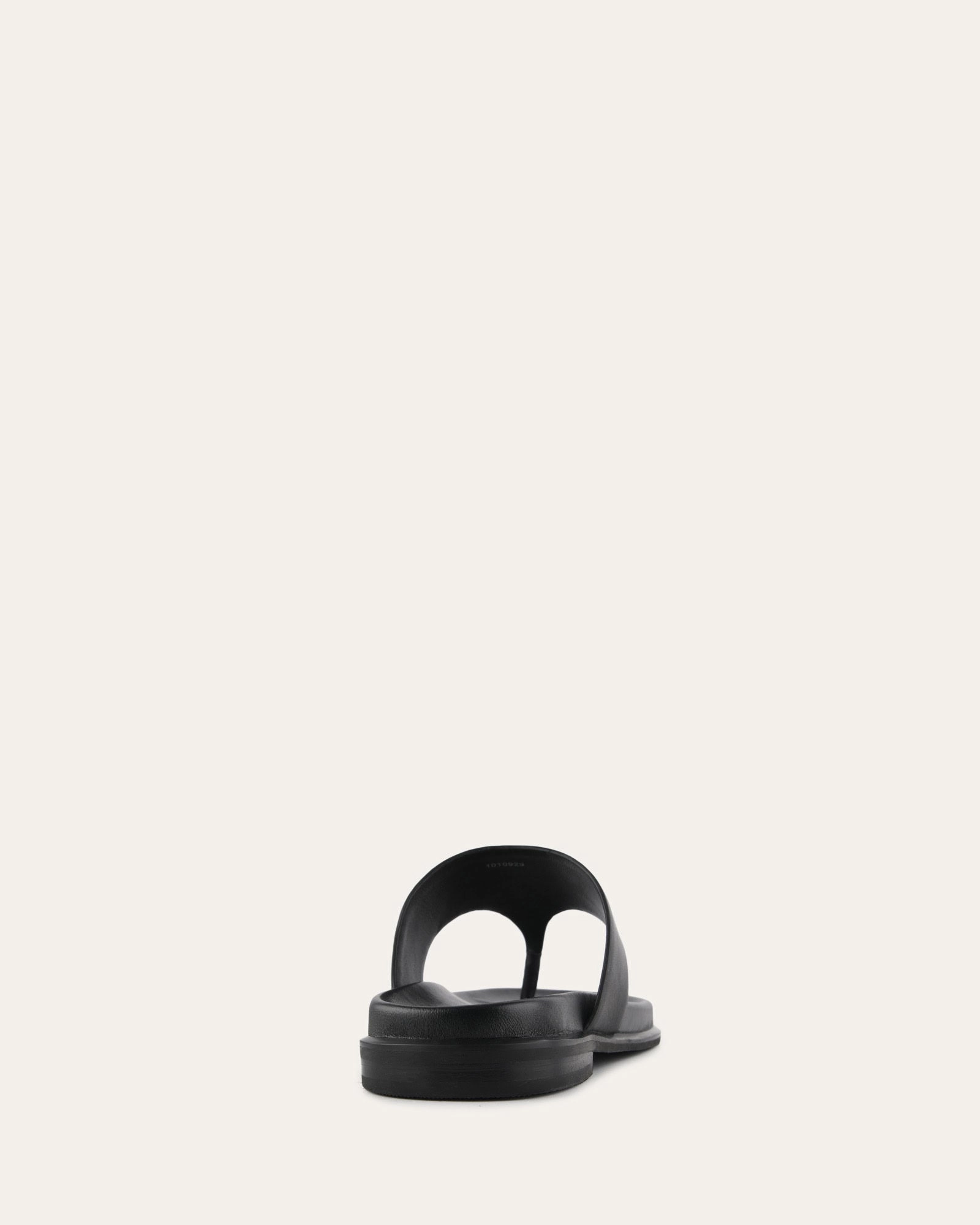 Toby Flat Sandals Black Leather Fluid Lifestyle