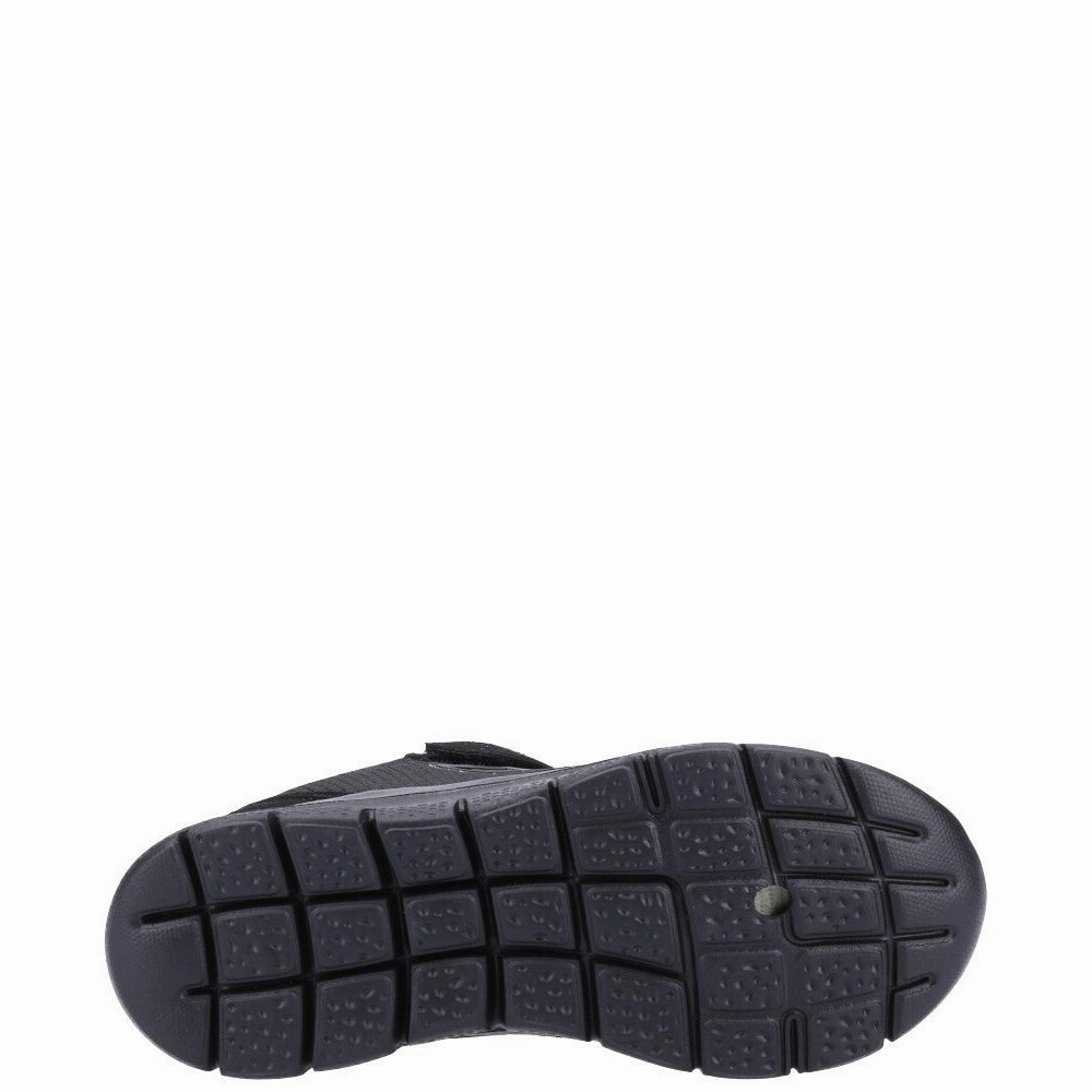 Reimagined Comfort Living Flow Umbro Tenby Jnr Touch Fastening Trainer