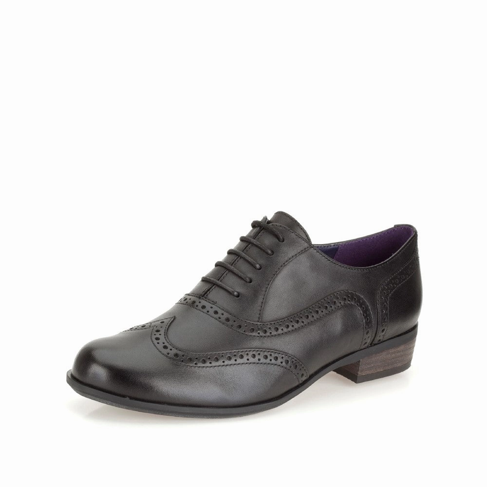 Clarks Hamble Oak Lace Up Shoe Understated Cool Minimalist Edge