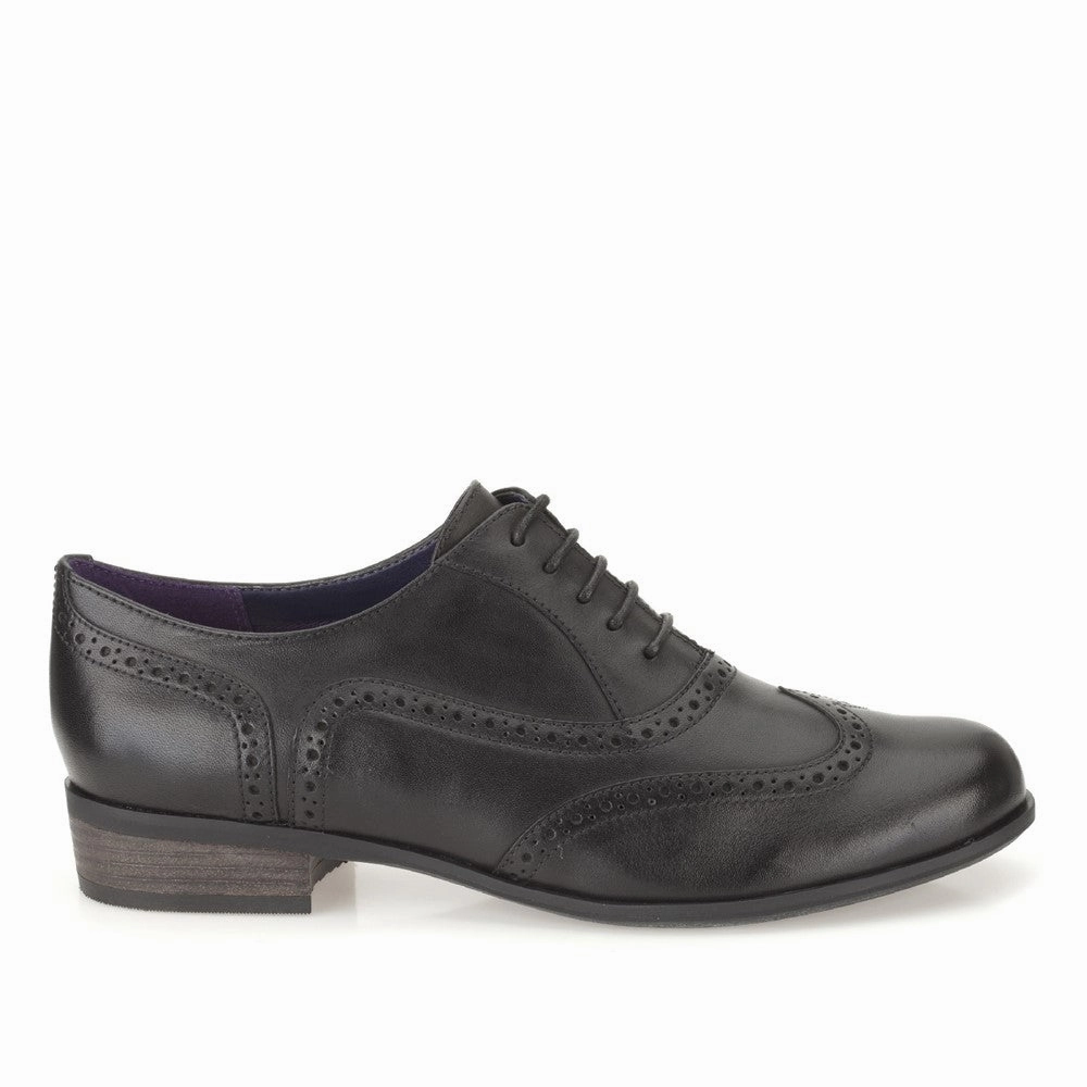 Optimized Outfit Progressive Tone Clarks Hamble Oak Lace Up Shoe