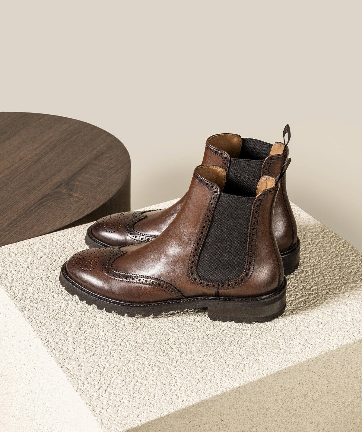 Refined Structure Charlie Glazed Brown Boots