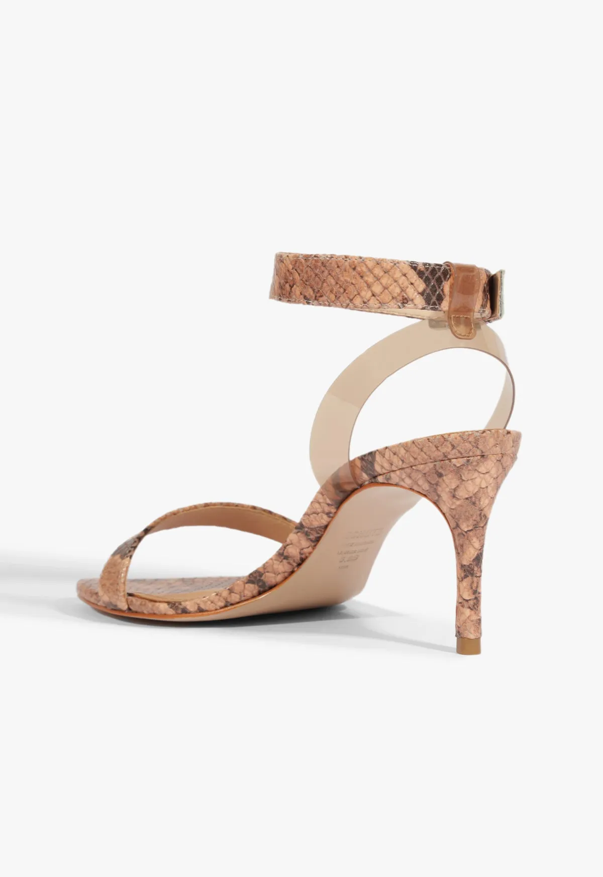 Optimized Outfit Fluid-Form Design Irina Mid Sandal
