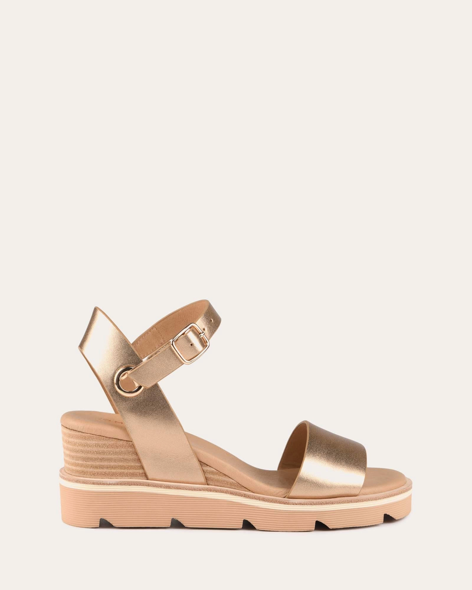 Katie Mid Heel Wedge Sandals Gold Leather Free To Move Everyday Core