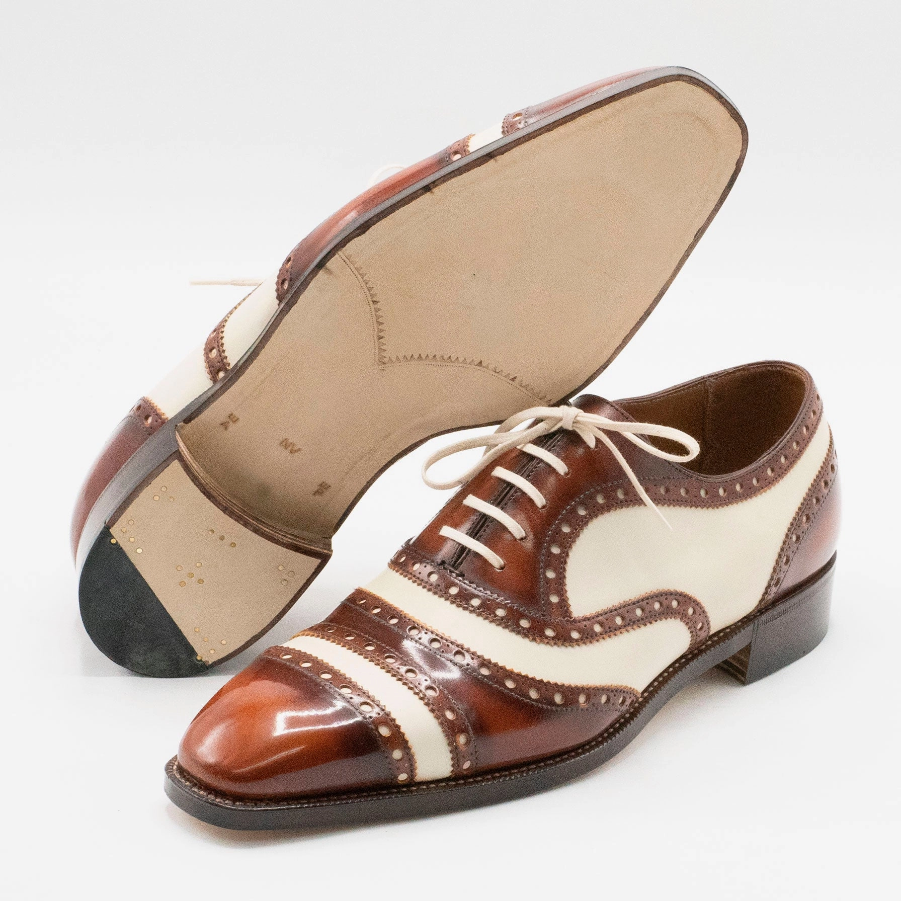 Quiet Performance Low-Key Luxe Spectator Full Oxford (Made-To-Order) - Cognac & Cream