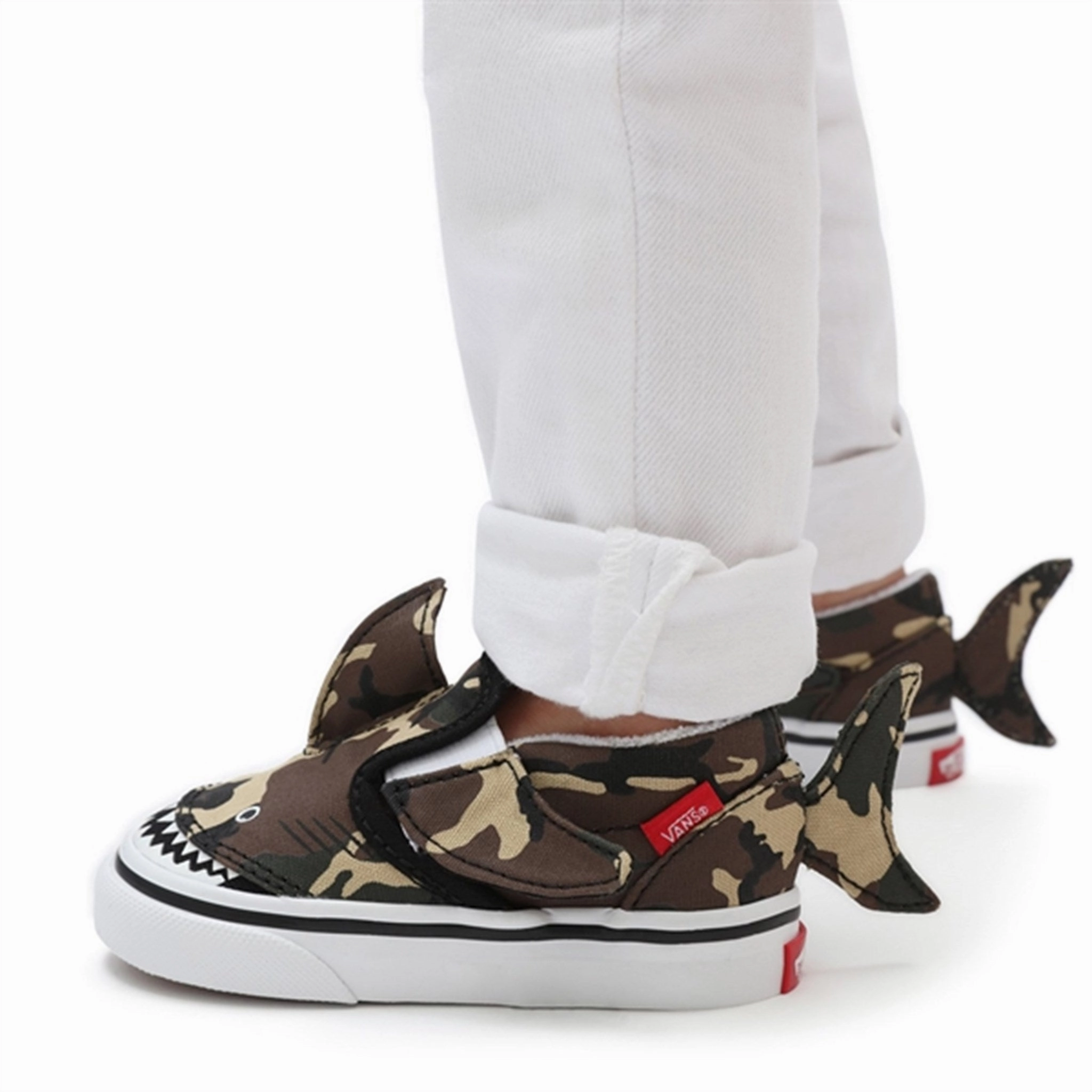 City-Proof Style That Adapts Vans Slip-On Shark Camouflage