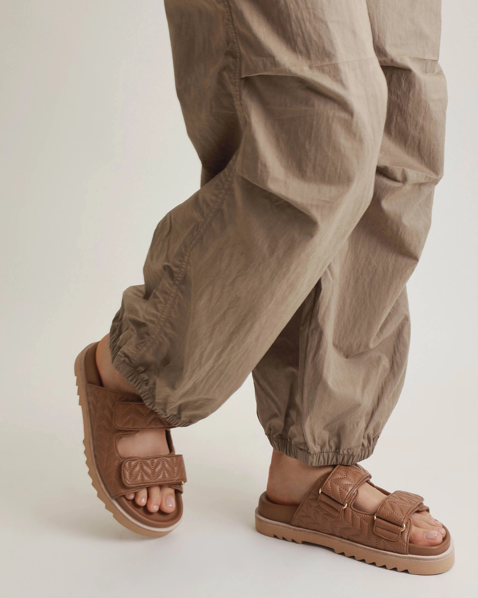 Form Redefined Verity Flat Sandals Caramel Leather