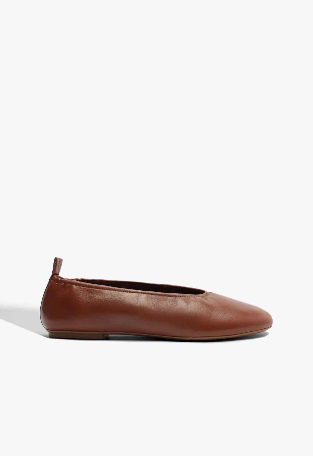 Forward-Looking Fit Modern Utility Eudora Leather Flat