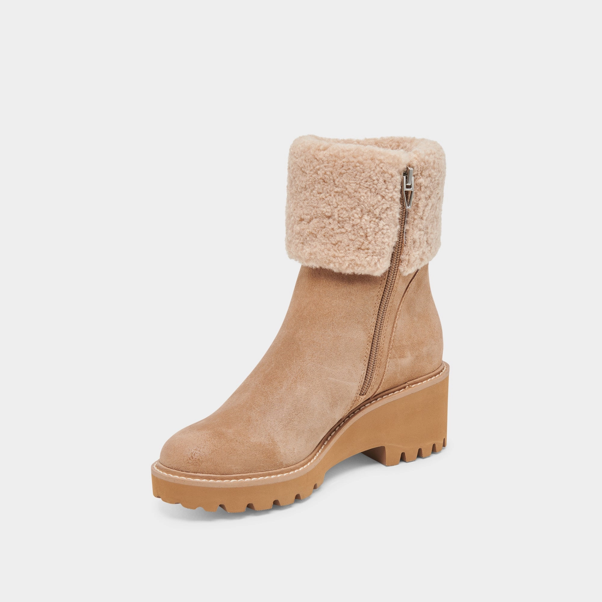 Fluid Profile Smooth Layers Hug H2O Boots Mushroom Suede