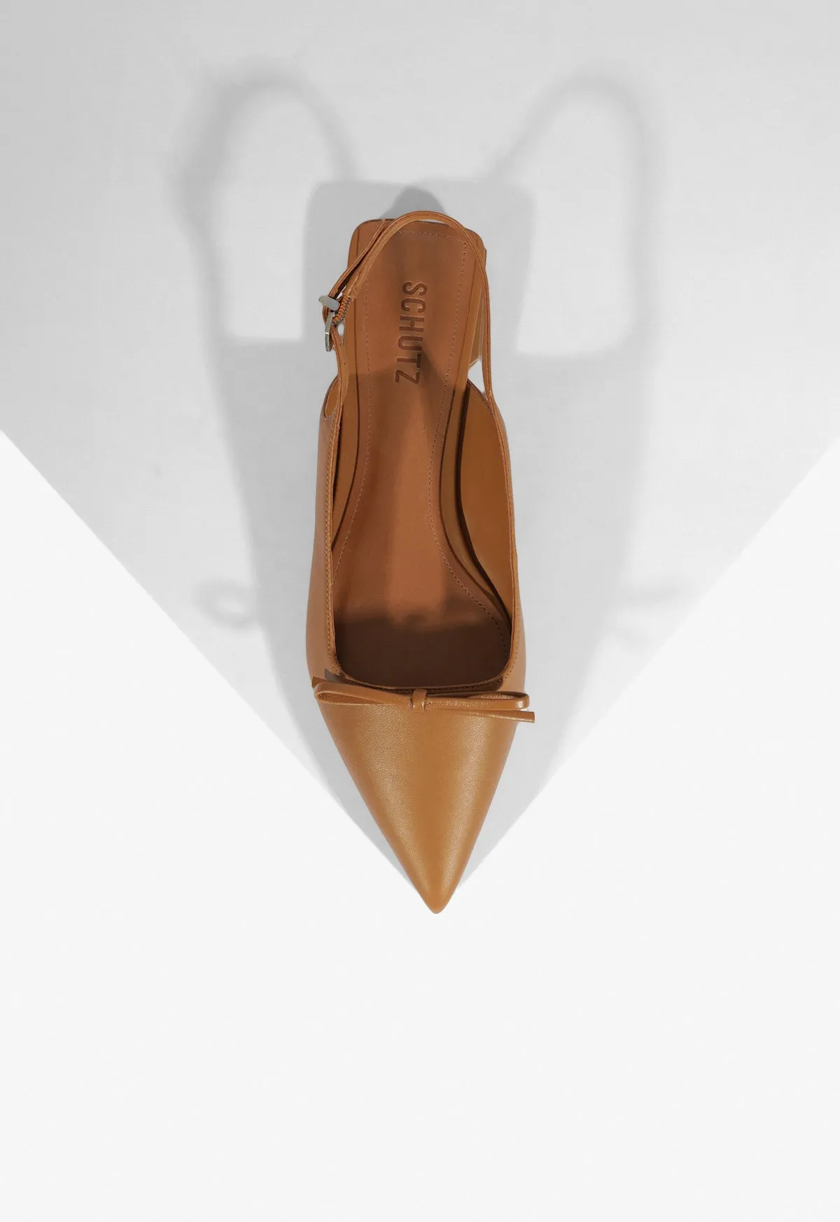 Violetta Sculpt Flat Modern Identity