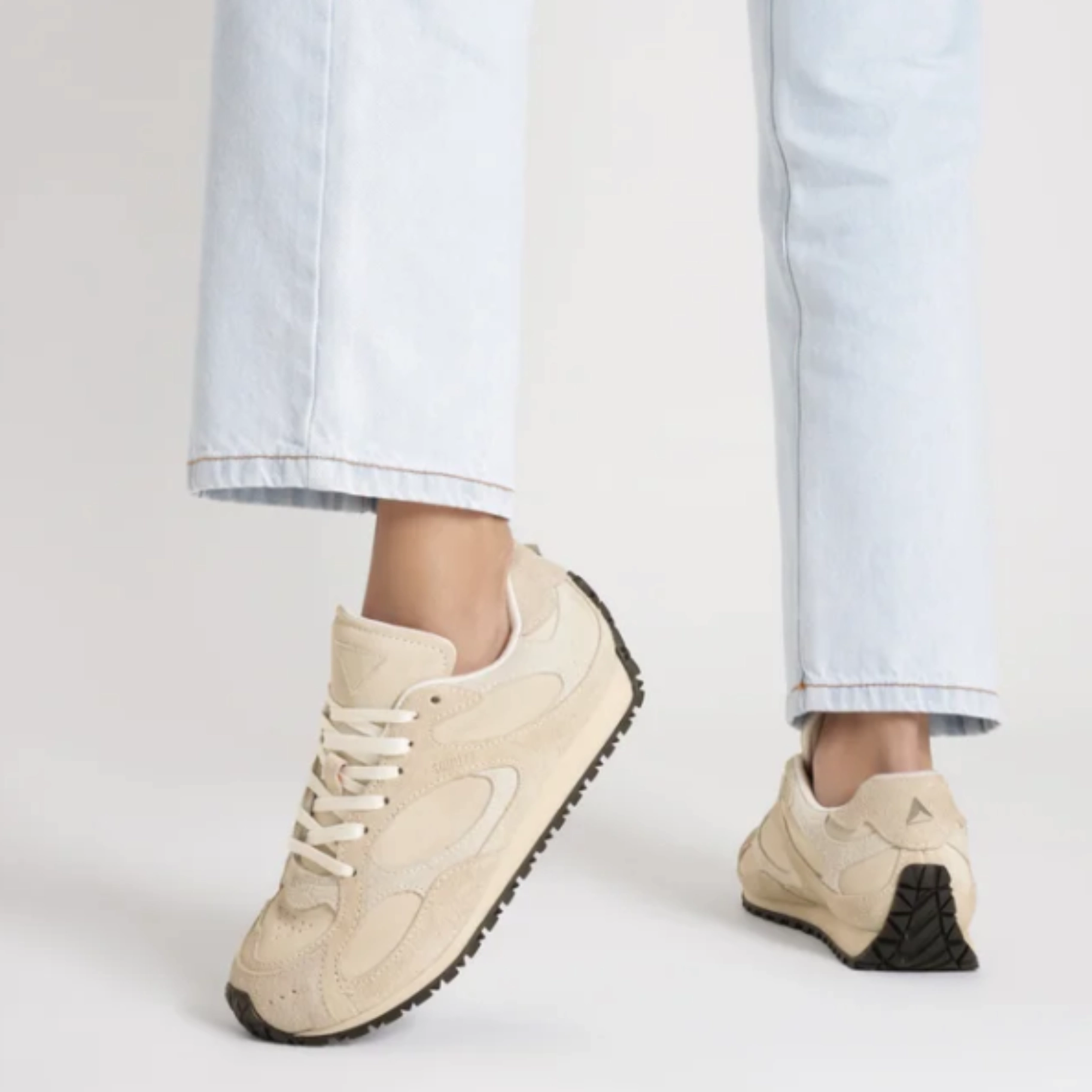 Functional Calm Wave 70 Suede Sneaker