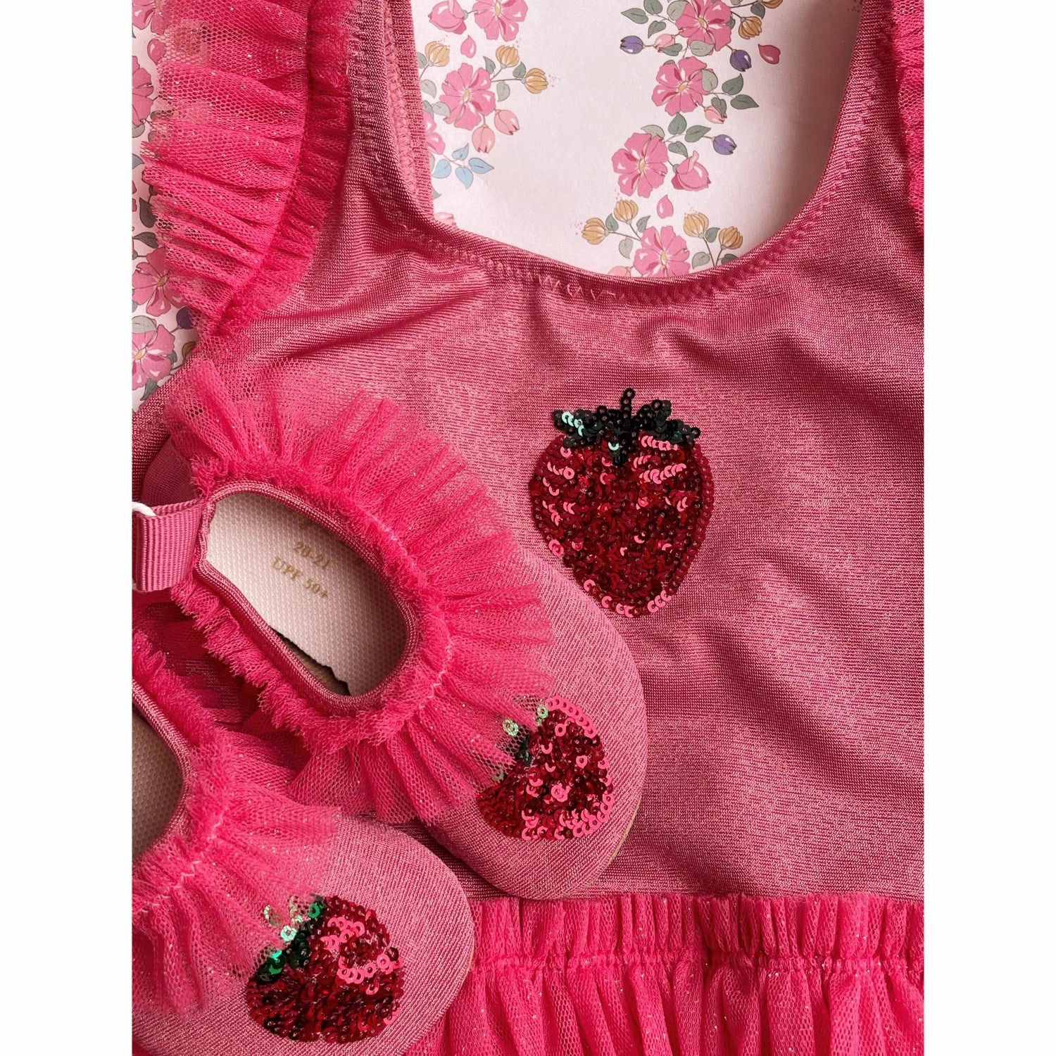 Konges Sl?Jd Rapture Rose Amandine Frill Swim Shoes Refined Feel Minimal Details