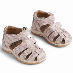 Uncomplicated Fit Wheat Sandal Closed Toe Frei S Clam Multi Flowers