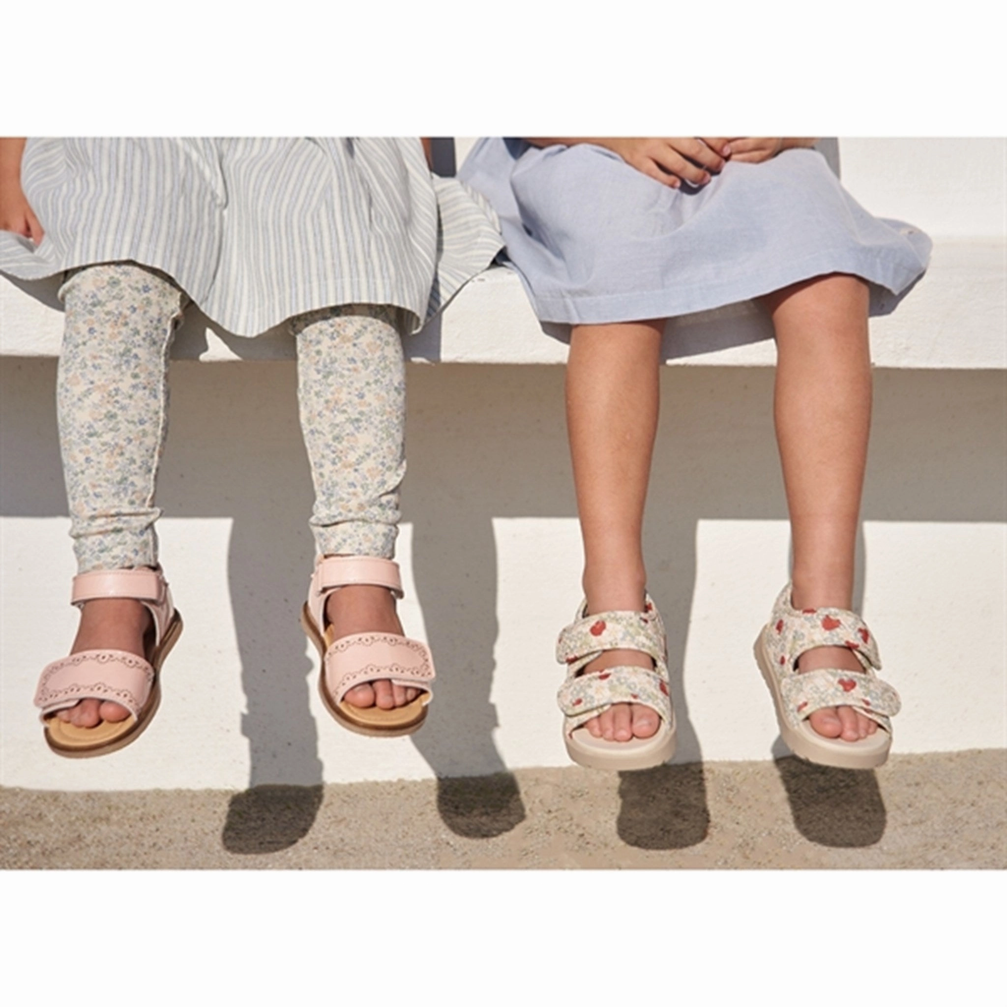 Movement Ready Wheat Sandal Open Toe Healy Print Clam Multi Flowers