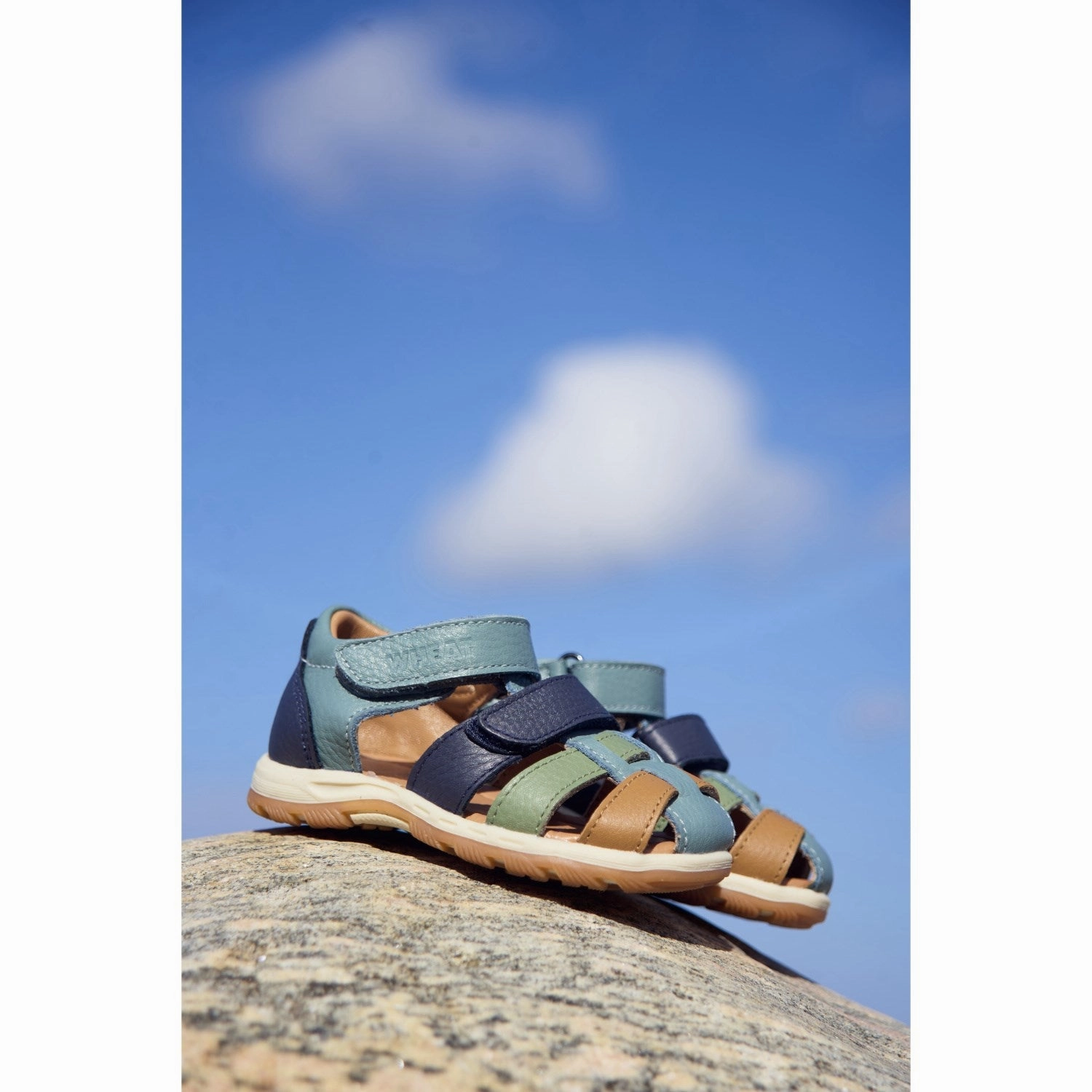 Cool Minimalism Versatile Gear Wheat Stormy Sea Sandal Frei