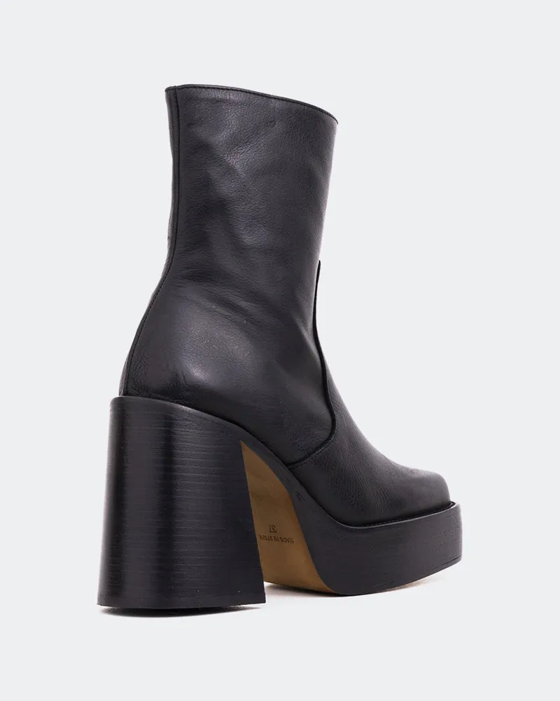 Seasonless Energy Wicked Black Matte Leather