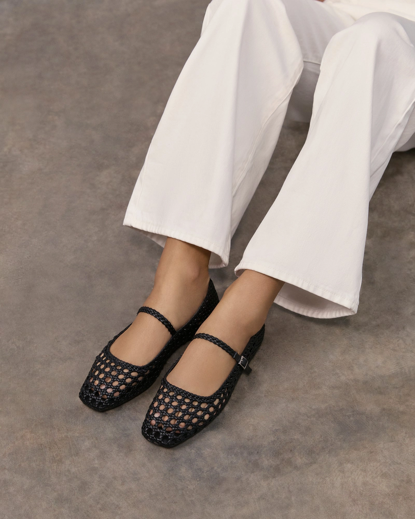Willis Casual Flats Black Leather Ease-Forward Fit