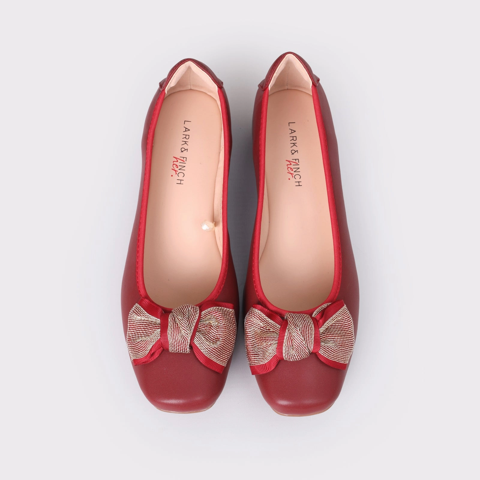 Versatile Gear Motion Clarity Women Bow-Tie Pumps