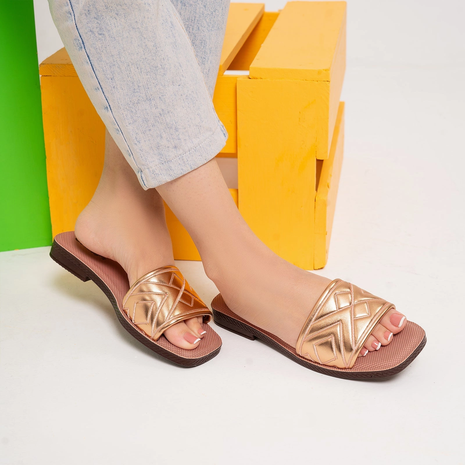 Women Everyday Slipper Motion-Elevated Premium Feel