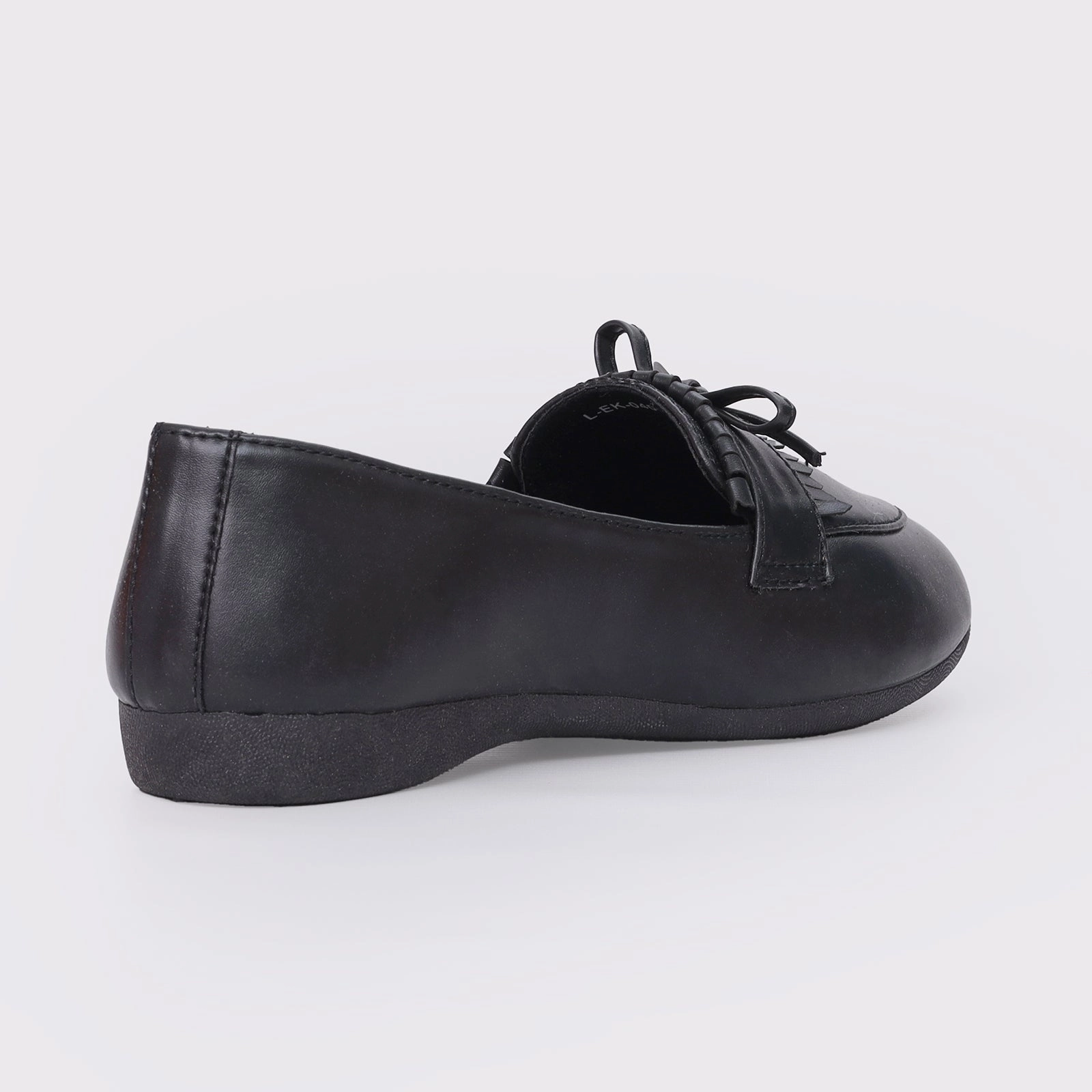Multi-Wear Essentials Quiet Statement Women Round-Toe Pumps