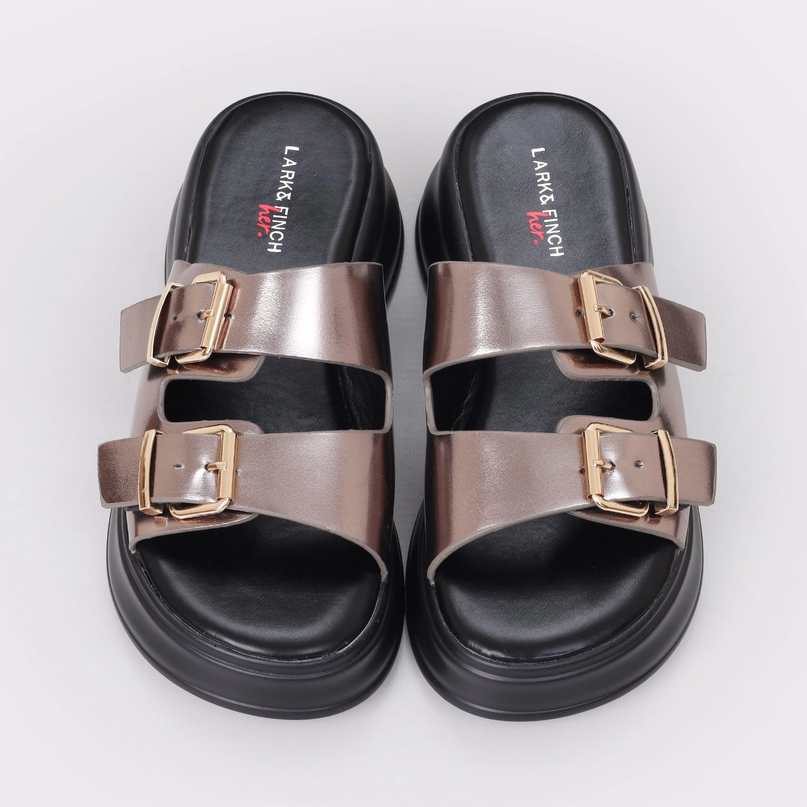 Women'S Glossy Slippers Crafted Minimal Bold Details