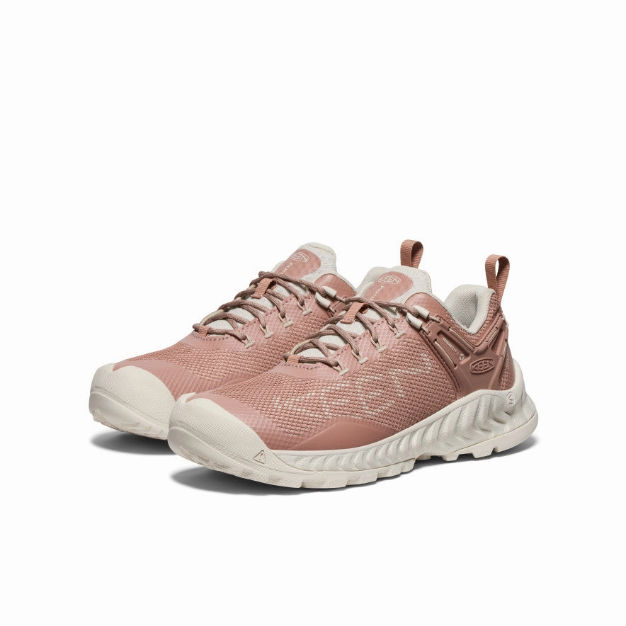 Women'S Nxis Evo Waterproof Shoe  |  Warm Taupe/Raw Umber Urban Focus