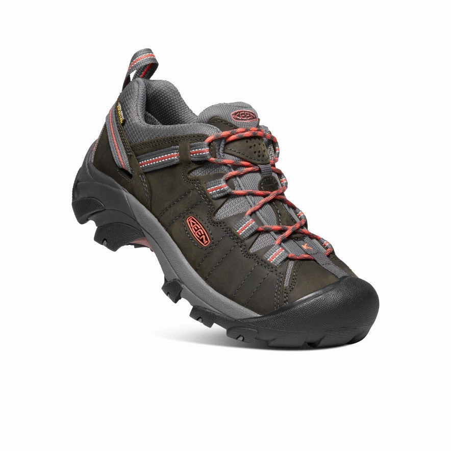 Women'S Targhee Ii Waterproof  |  Magnet/Coral Evolved Form Wearable Clarity