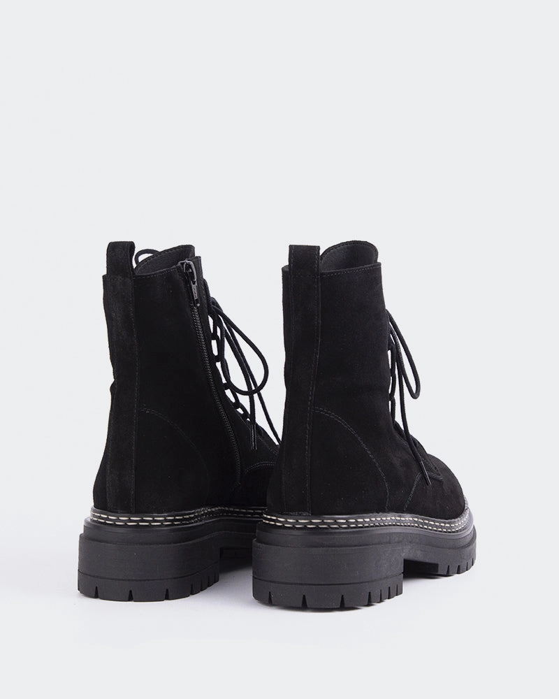 Minimal Design Woodbridge Black Suede