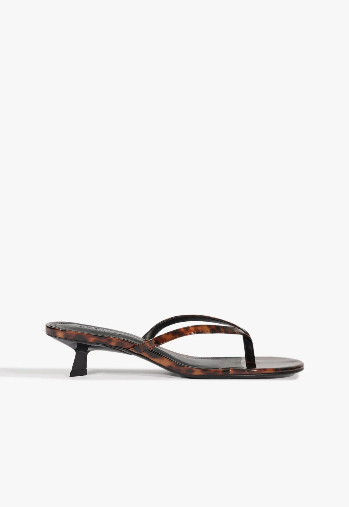 Carolyn Patent Sandal Forward-Looking Fit Refined Looks