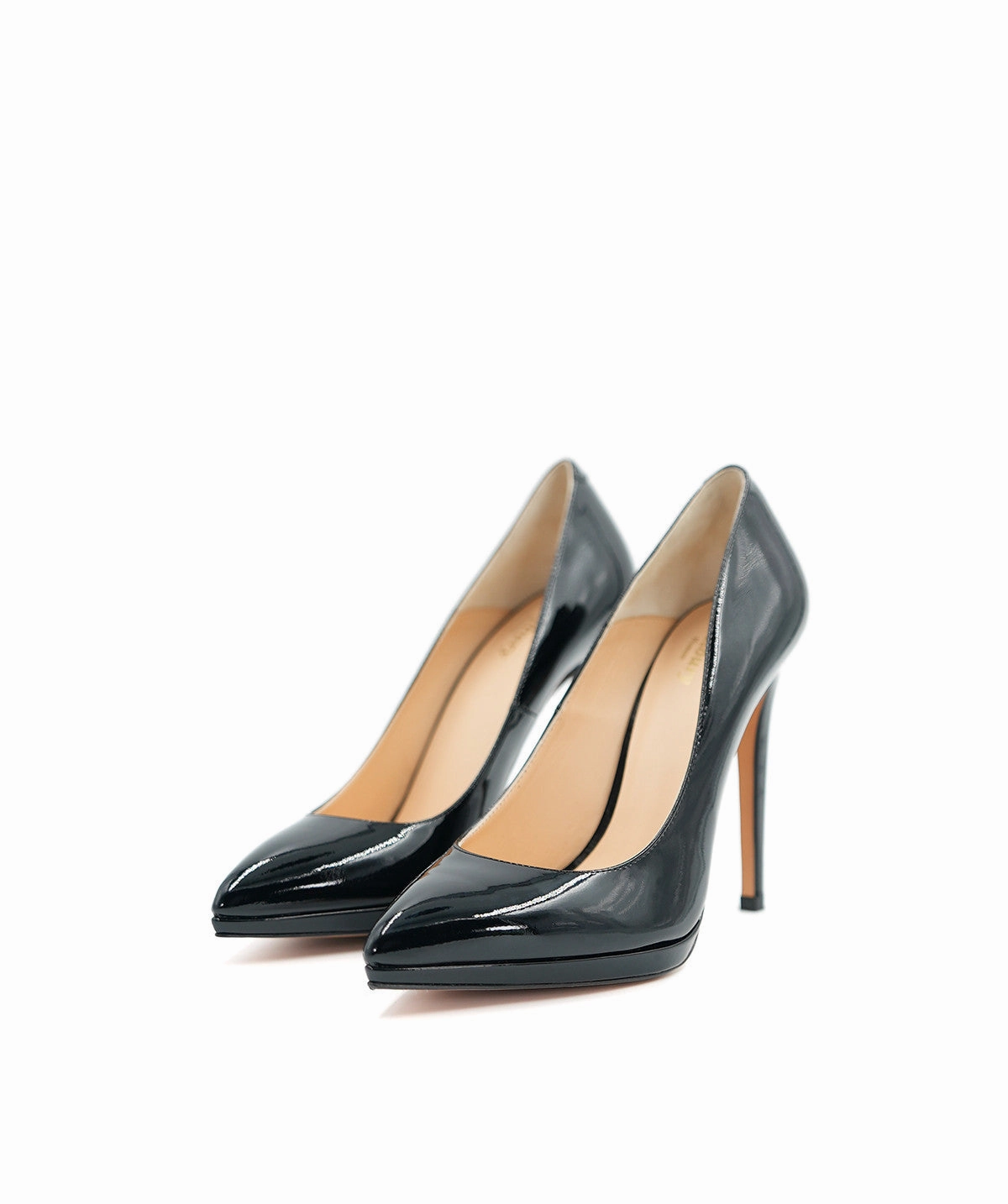 Soft Urban Core Victoria Black Pumps
