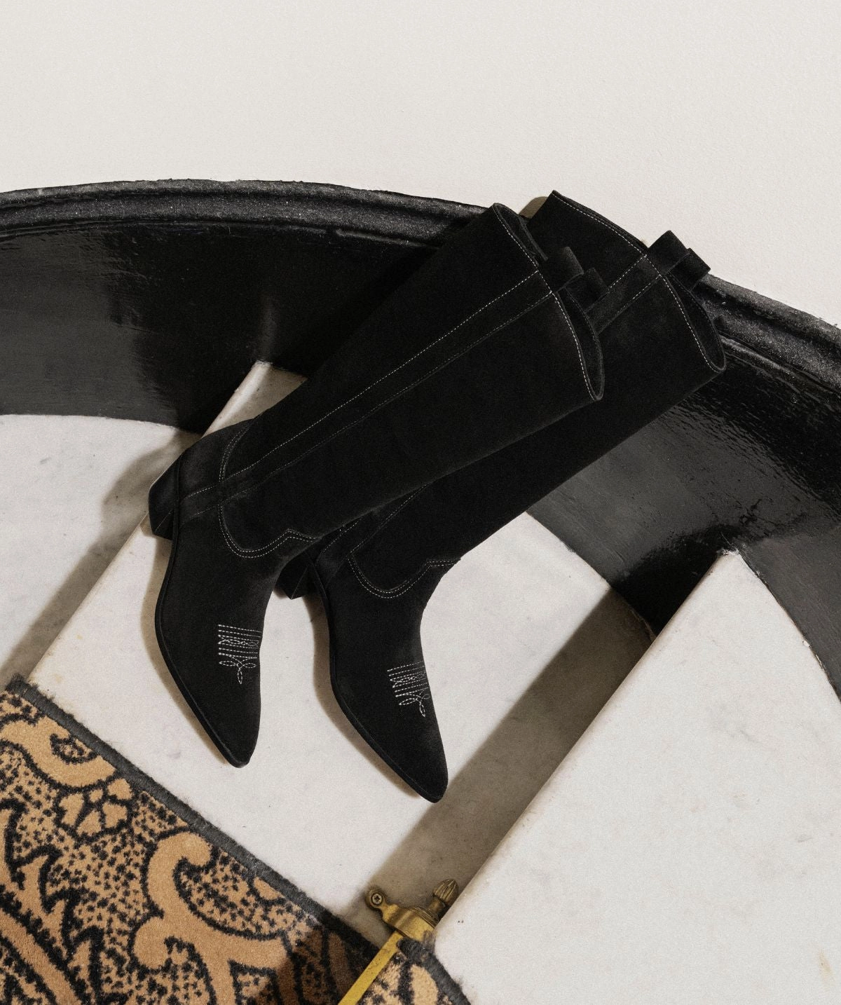 Optimized Form Judith Black Cowboy Boots