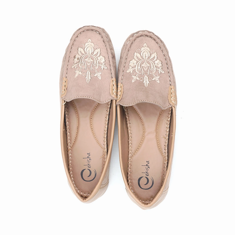 Women'S Dailywear Slip-Ons Living In Style