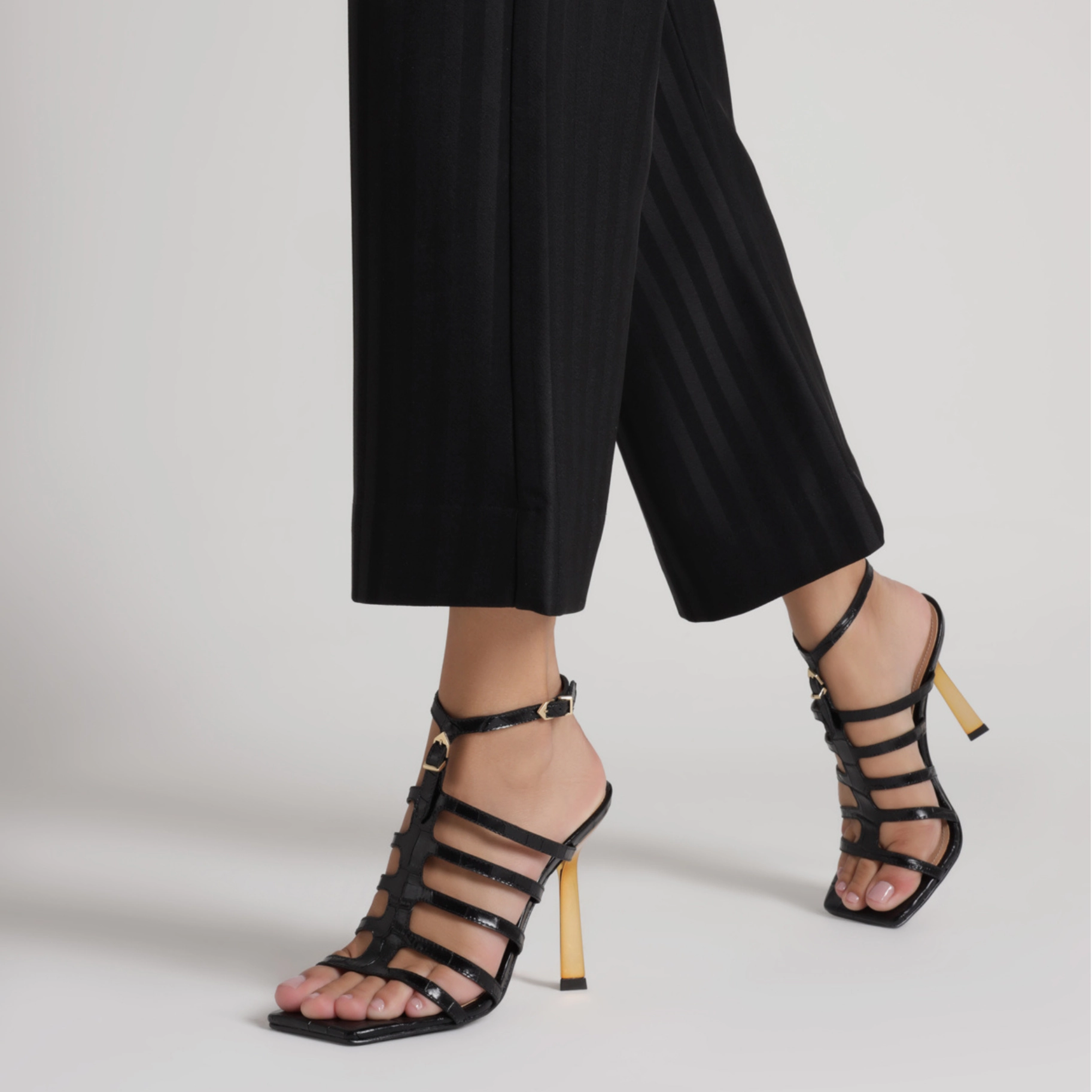 Driven By Comfort Hayden Crocodile-Embossed Leather Sandal