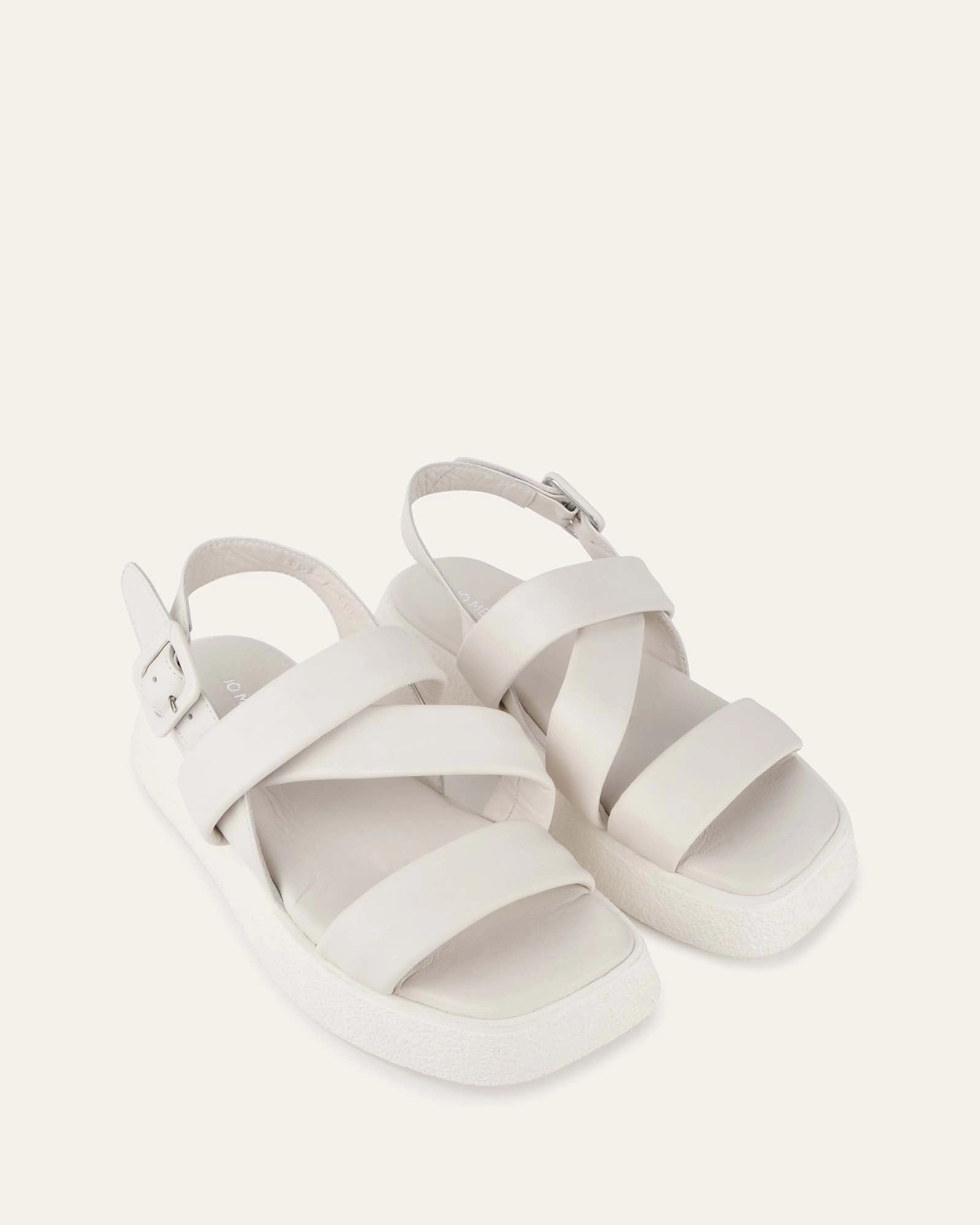 Quiet Impact Zia Flat Sandals White Leather