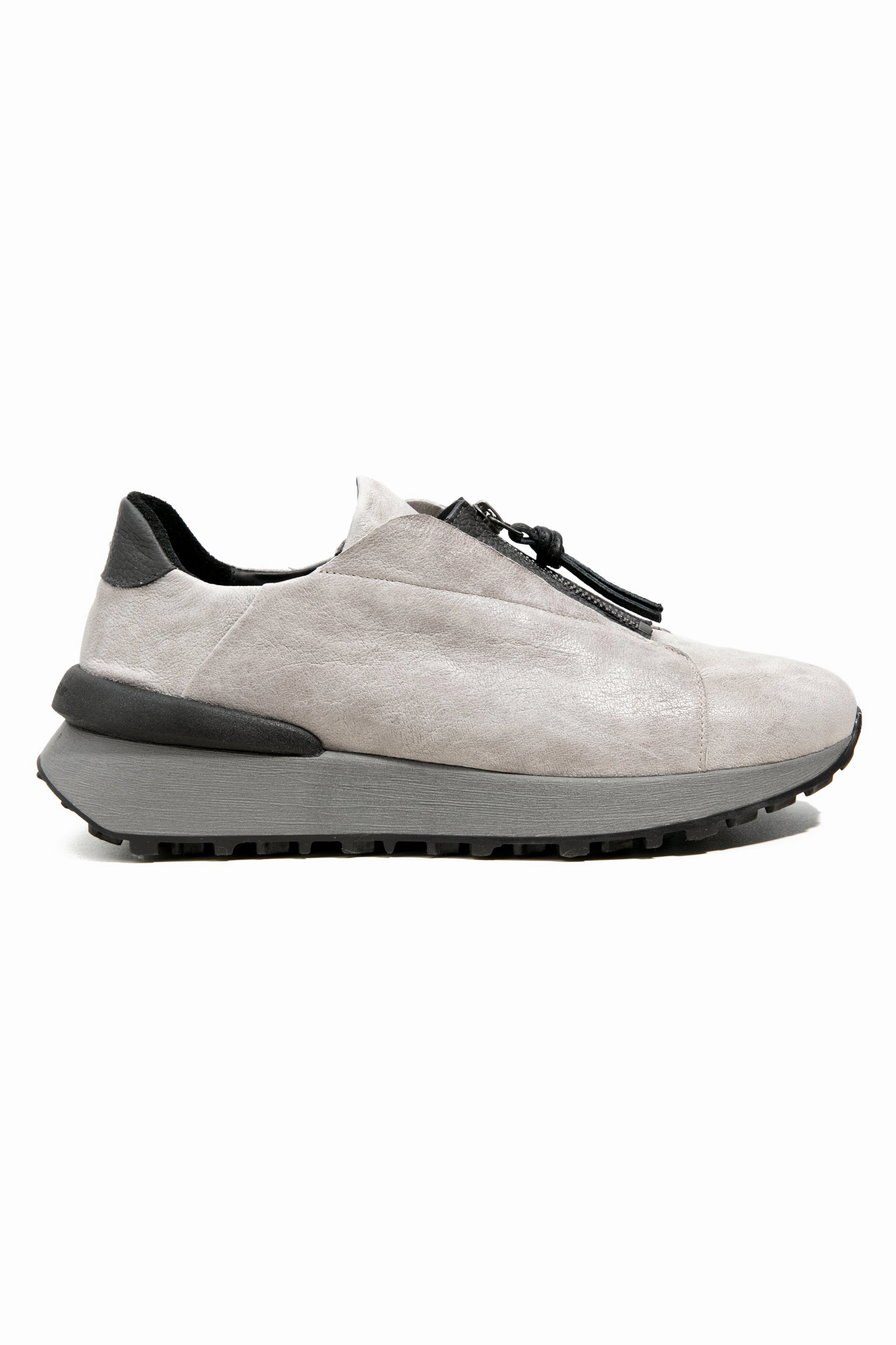 Design In Focus Refined Streetwear Zip Vegetal Wash Leather Sneaker In Brina
