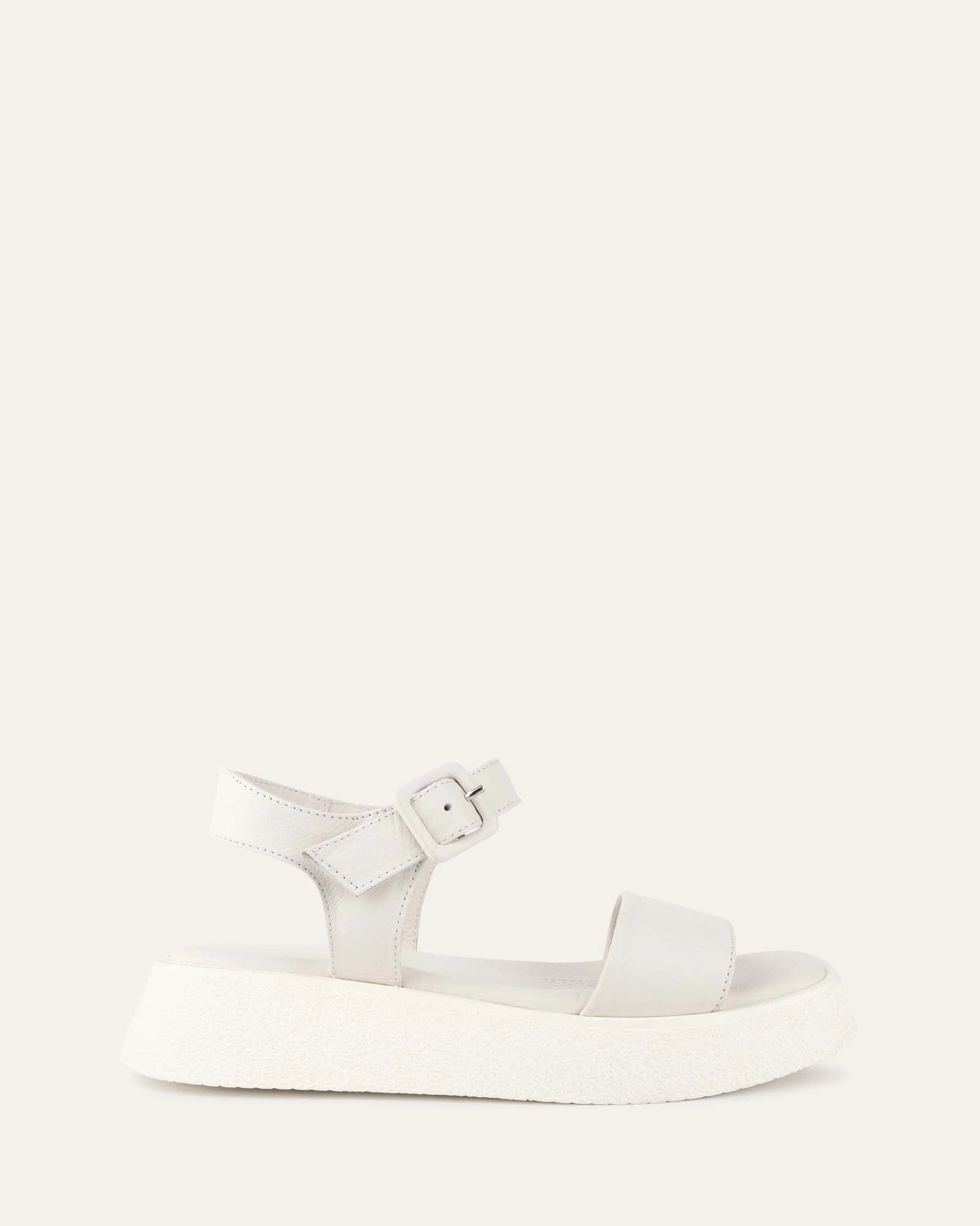 Bold Comfort Zuri Flat Sandals White Leather